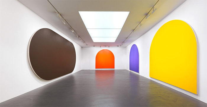 Olivier Mosset at Galerie Andrea Caratsch