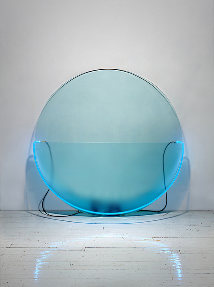 Lit Circle Blue with Etched Glass